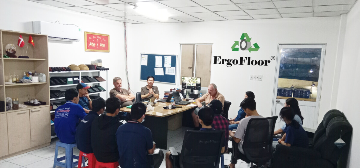 Ban lãnh đạo và các quản lý - đội trưởng tại ErgoFloor