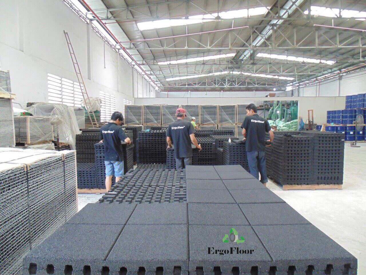 Đơn vị sản xuất gia công gạch cao su
